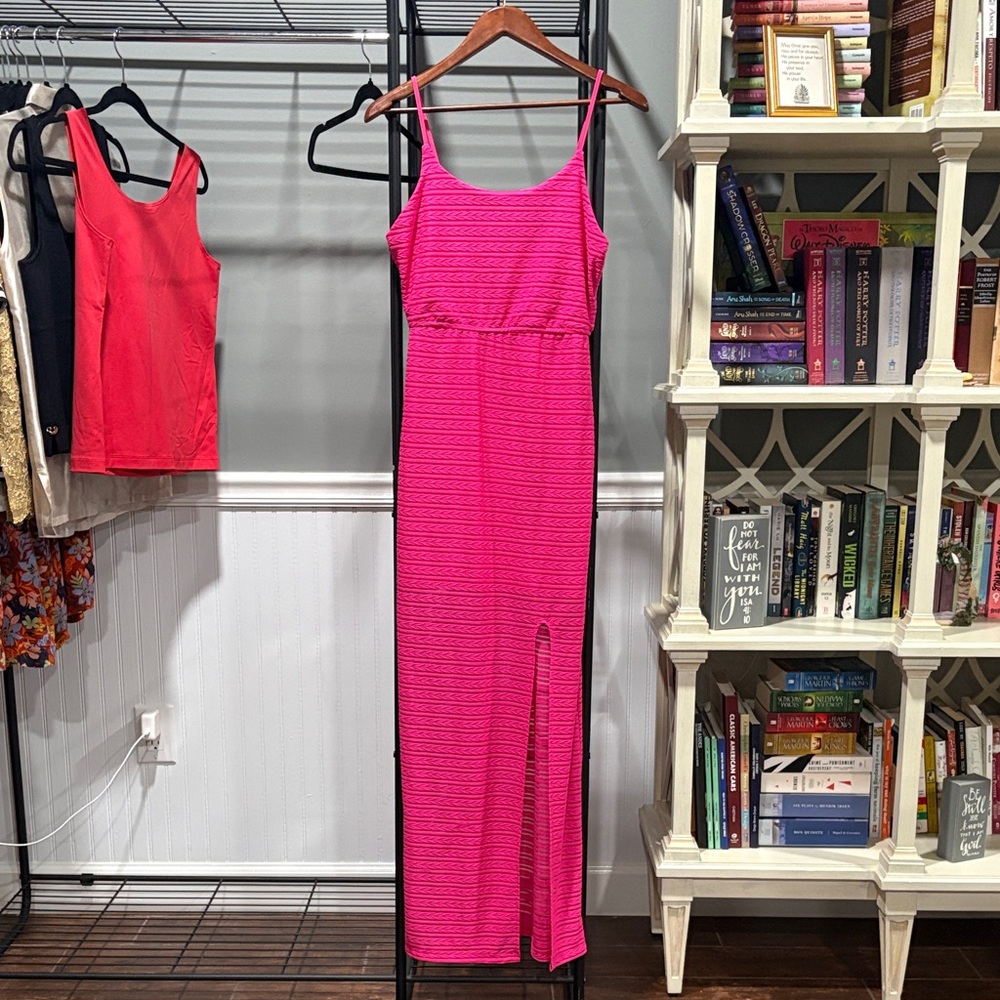 VENUS Fuchsia Sleeveless Maxi Dress